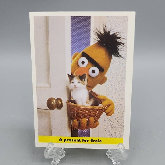Sesame Street 1992 Ctw #68 Cat Kitten Bert Surprise For Ernie Cute Trading Card - Picture 1 of 4